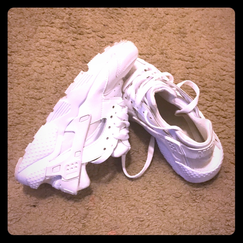 White huaraches